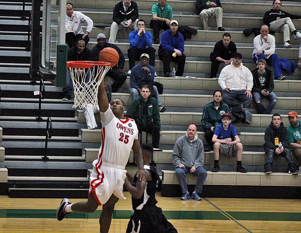 James Kelly throws down a dunk against Central Community College - Columbus in the NJCAA D-II National Tournament. The sophomore forward was named NJCAA D-II Second Team All-American today. Photo by Nicholas Huenefeld/Owens Sports Information