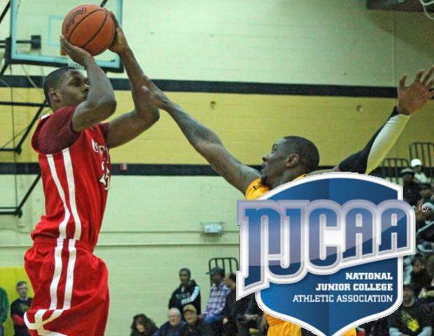 James Kelly, pictured here in a game earlier this year against Mott, has been named the NJCAA D-II Player of the Week. Photo by Nicholas Huenefeld/Owens Sports Information