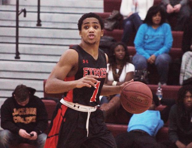 Shaakir Lindsey had a team-high 31 points in today's 106-101 double overtime loss to No. 15 Schoolcraft College. Photo by Nicholas Huenefeld/Owens Sports Information