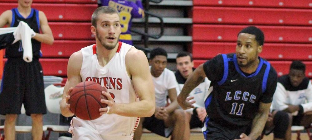 Austin Somerfield vs Lorain County. Photo by Tobias Flemming/Owens Sports Information