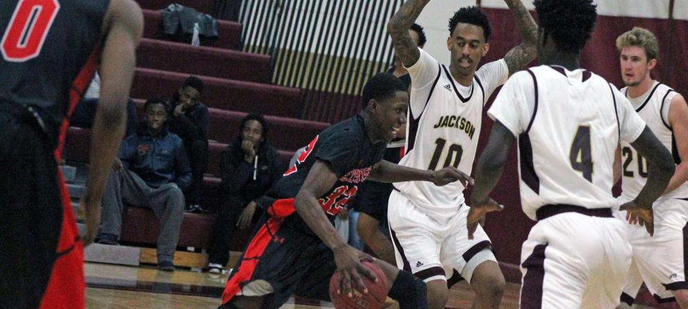 Derrik Jamerson Jr. looks to drive to the basket during the second half of today's game. Photo by Nicholas Huenefeld/Owens Sports Information