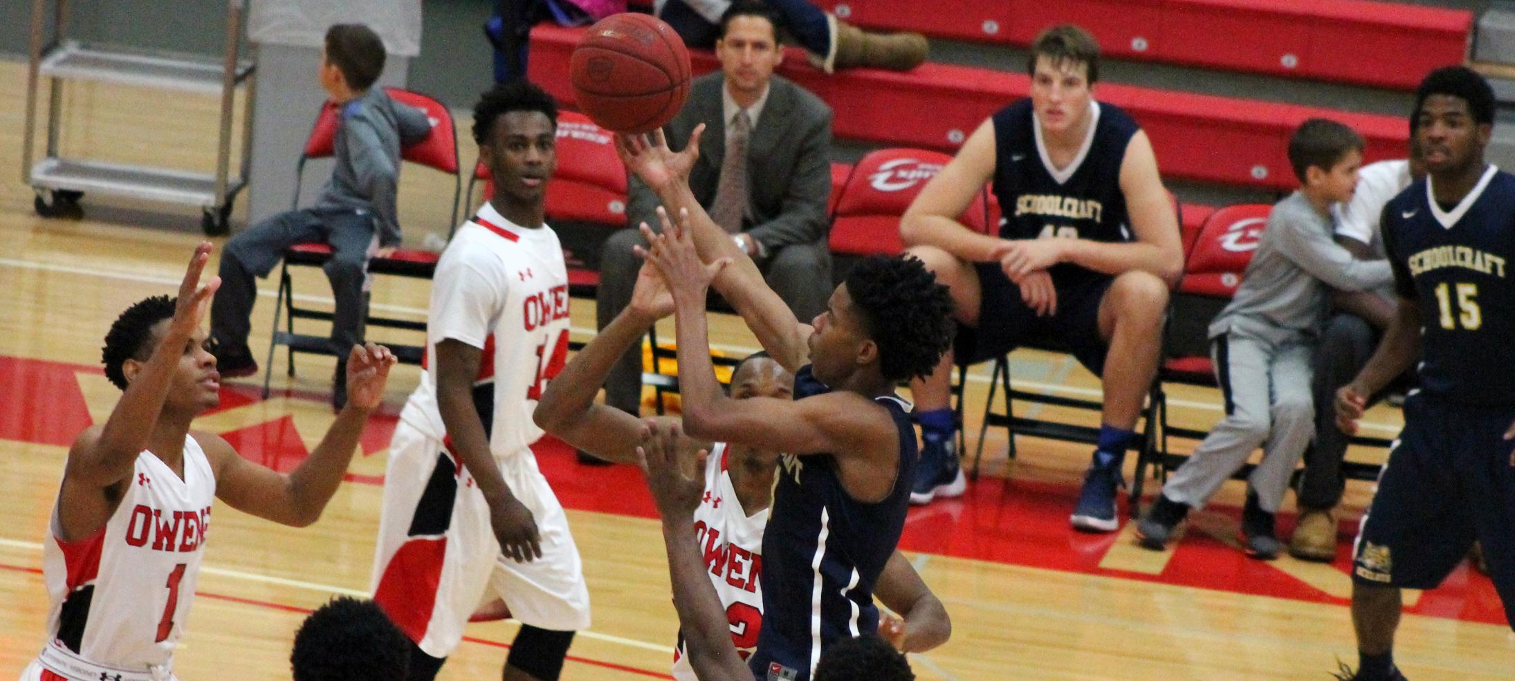 Biles Scores 32, No. 1 Schoolcraft Slices No. 16 Owens 117-83