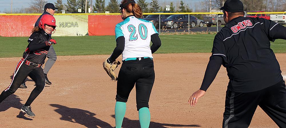 Owens Softball Inches Closer To OCCAC Title With Sweep Of Cuyahoga