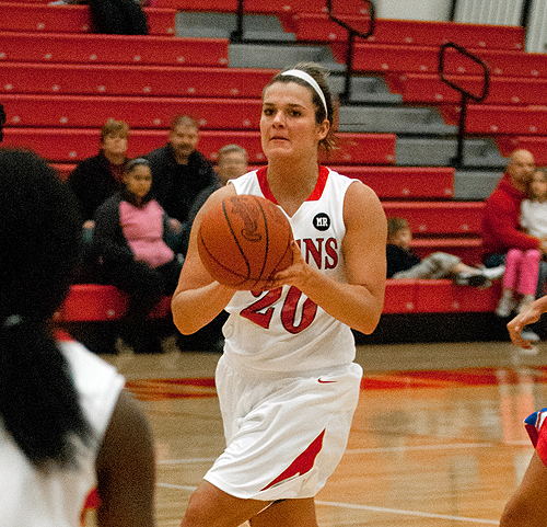 No. 8 Express Women Fall In OT Classic To No. 2 Cincinnati State 92-84