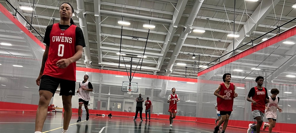Express Men's Basketball Hit The Ground Running in early season practice.