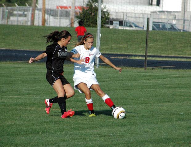 Taylor Avers looks the move the ball against Schoolcraft College. She scored the game winning goal at the 31:04 mark to help the Express earn the 1-0 win. Photo courtesy of Nicholas Huenefeld/Owens Sports Information