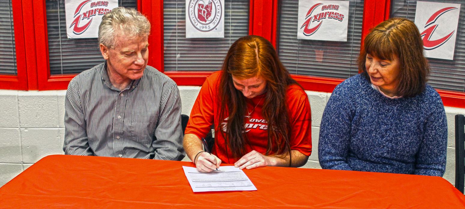 Combs Continues Family Tradition, Signs With Owens Women's Soccer