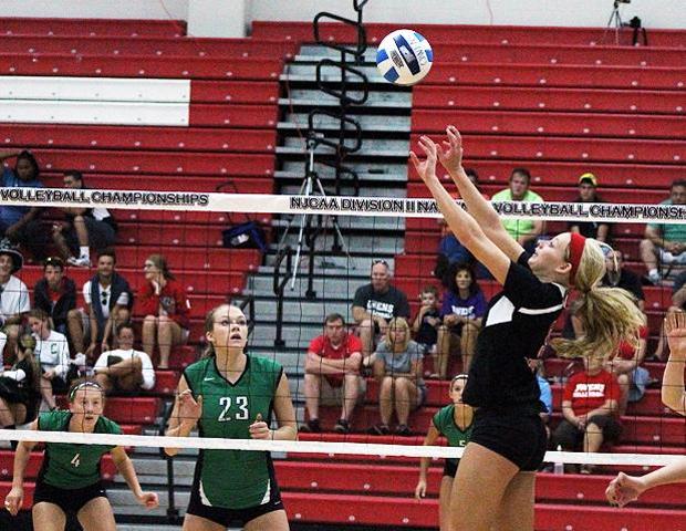 Jessica Cooper, pictured here setting the ball, finished with 32 assists today, which was a team-high. Photo by Nicholas Huenefeld/Owens Sports Information