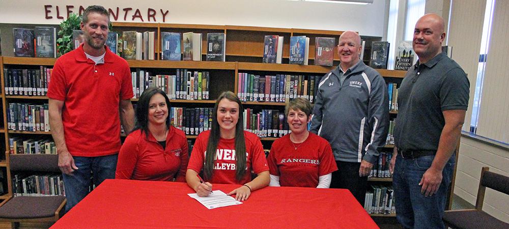 Madison Lammers, center, signed an LOI today to play volleyball at Owens next year. Photo by Nicholas Huenefeld/Owens Sports Information