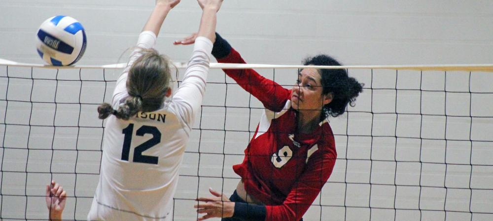 Tyanna Smith hit .467 with seven kills tonight. Photo by Nicholas Huenefeld/Owens Sports Information