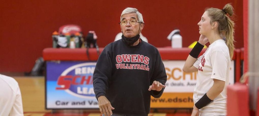 Head coach Sonny Lewis instructs his team during practice. Photo courtesy of Phillip Kaplan/The Blade